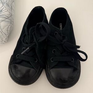 Toddler converse shoes